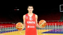Kenan Sipahi İspanya’da kaldı