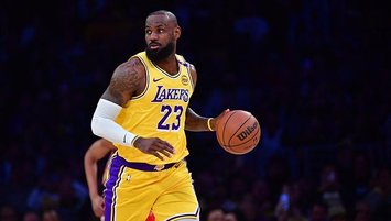LeBron James tarihe geçti