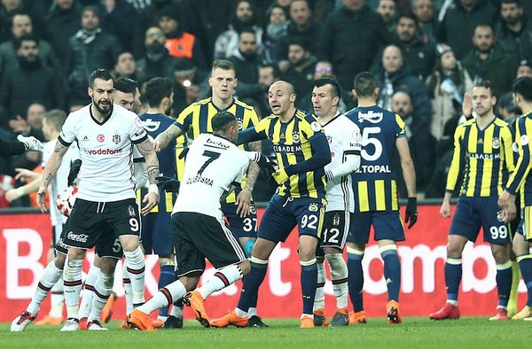 Dış basında olaylı derbi yorumu
