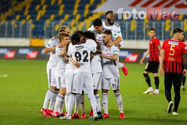 Beşiktaş’ta dev transfer operasyonu! Tam 10 isim...