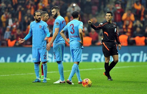 Ateş, cayır cayır yaktı