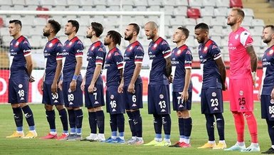 Antalyaspor Tam Kadro Hareket Etti Fotomac