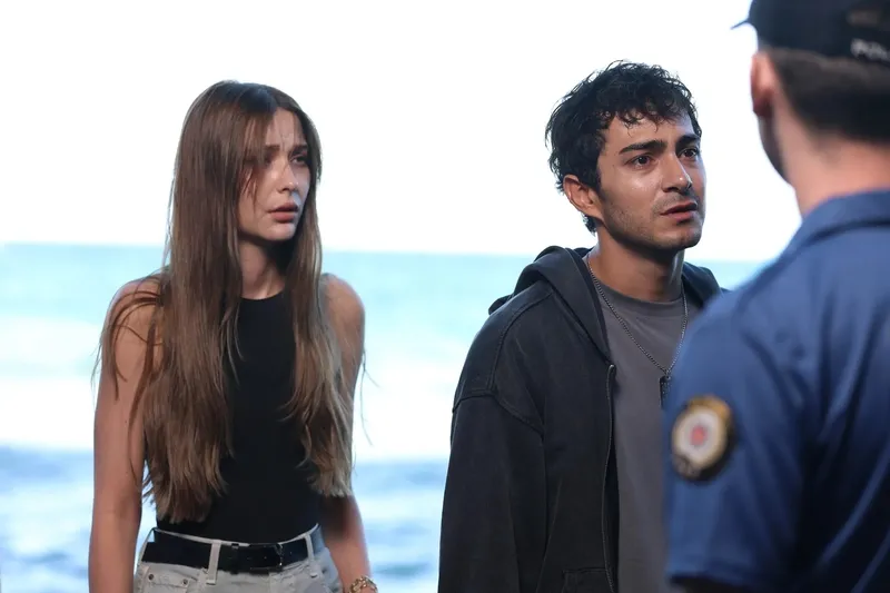 alti-ustu-istanbul-7-bolum-izle-atv-ekrani-full-hd-1785142667478.jpeg