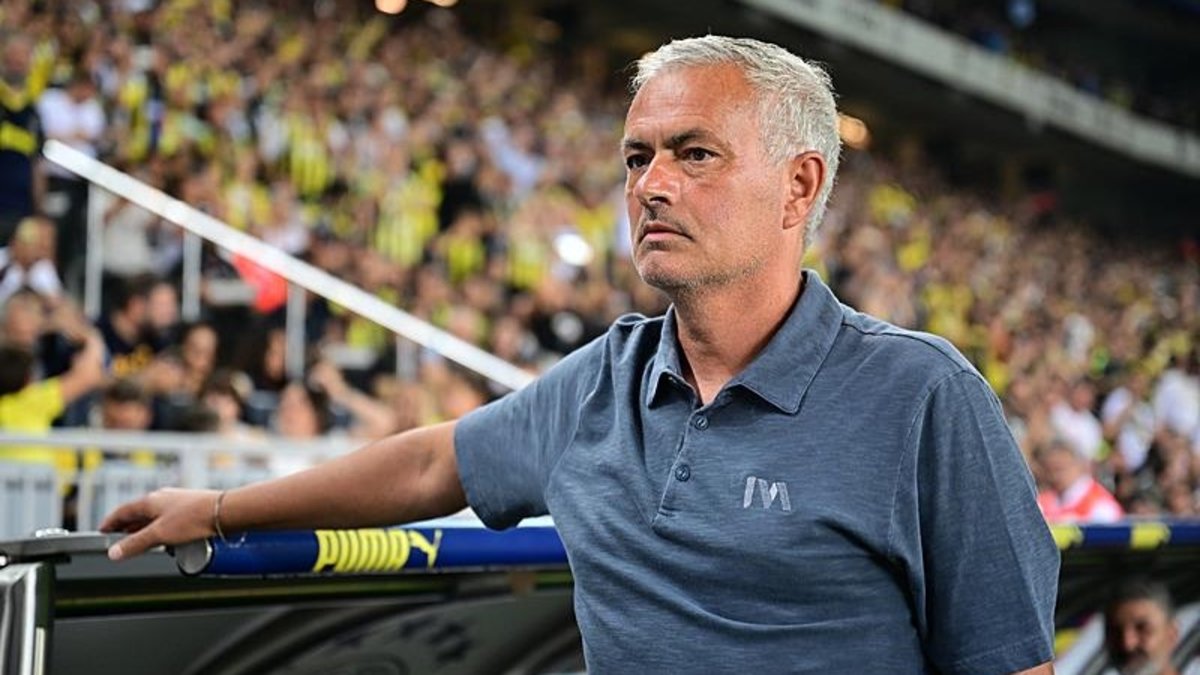 TRANSFER HABERLERİ | Fenerbahçe'de o isim Eyüpspor yolcusu! Mourinho istememişti