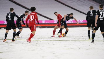Bayern Münih puanı zor kurtardı!