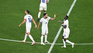 Rayan Cherki’den 27 dakika