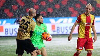 SON DAKİKA: Gaziantep FK - Yeni Malatyaspor maçı kar yağışı nedeniyle ertelendi!