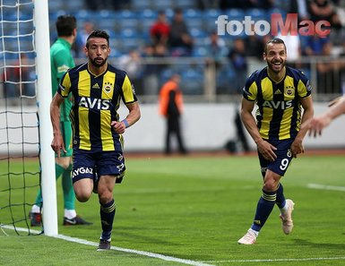 Fenerbahçe’den tarihi operasyon! 3 fubolcu ile görüşmeler başladı