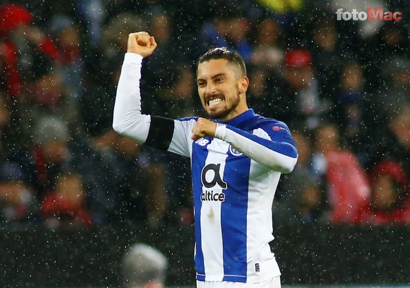 Galatasaray’da Mert Hakan Yandaş transferini Alex Telles bitiriyor!