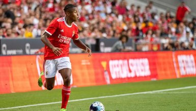 David Neres sürprizi