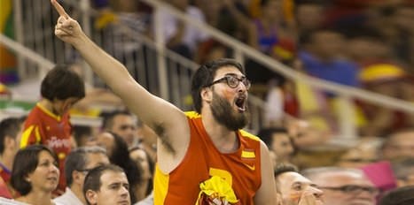 Taraftarların tribünlerdeki mücadelesi