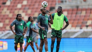 Galatasaray'ın yıldız golcüsü Victor Osimhen'den mini konser!