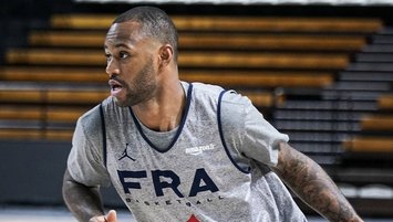 Anadolu Efes'ten uzun forvet takviyesi!