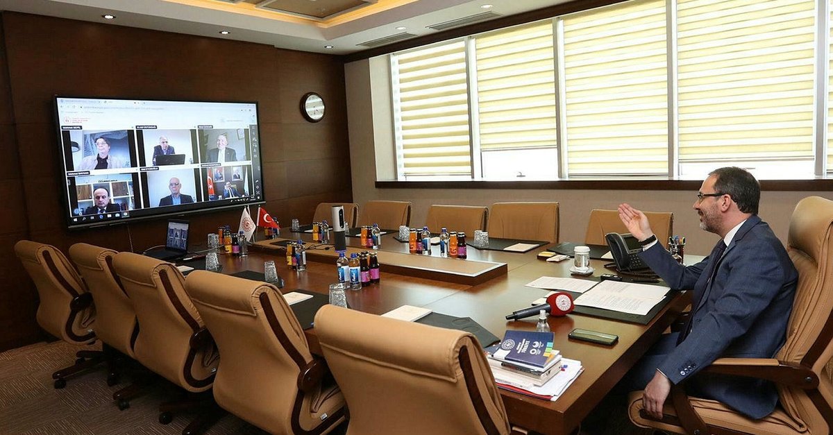 Bakan Kasapoğlu federasyon başkanlarıyla görüştü