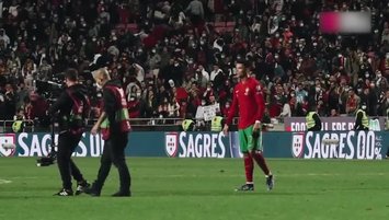 O anlar kameralara böyle yansıdı... Cristiano Ronaldo'dan hocasına şok hareket!