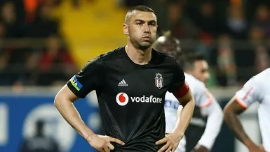 Burak Yılmaz'dan 'menajer' paylaşımı