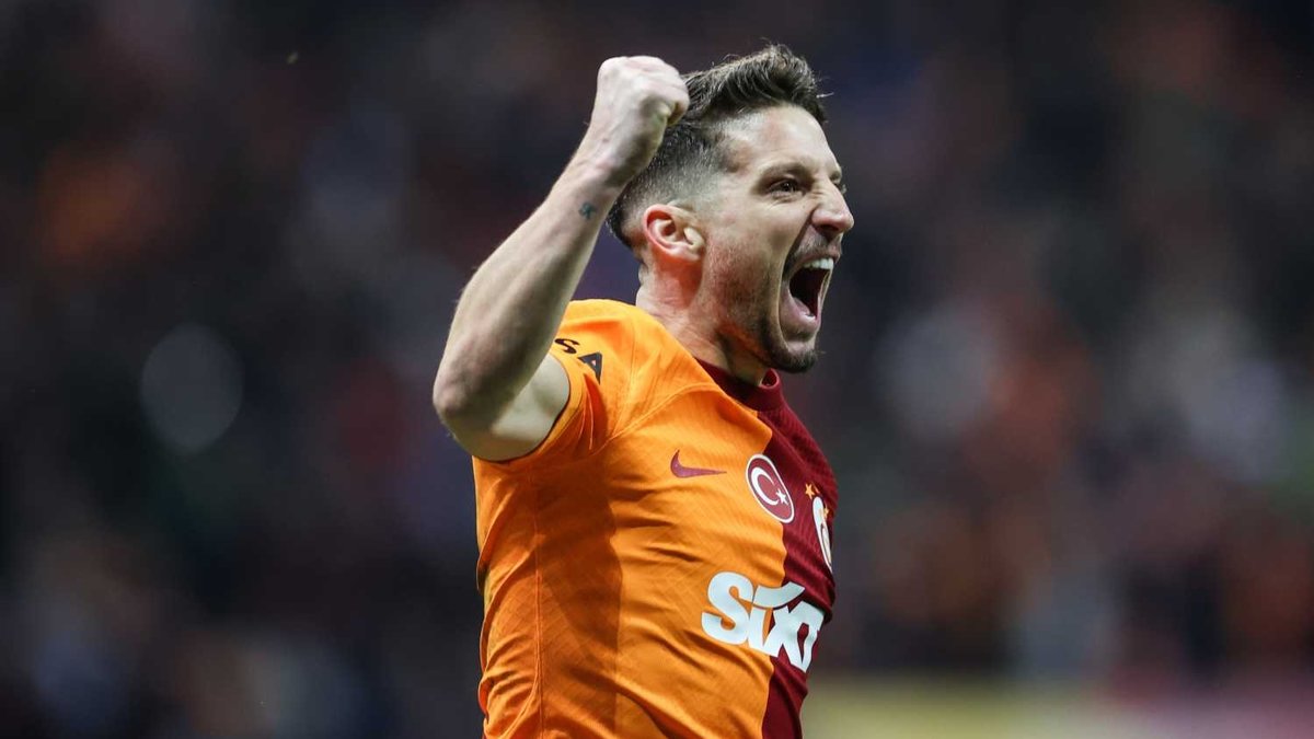 Galatasaraylıları heyecanlandıran haber! Mertens geri mi dönüyor?