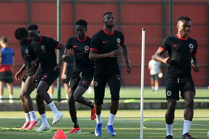 genclerbirligi-fenerbahce-maci-ne-zaman-saat-kacta-hangi-kanalda-muhtemel-11ler-1786775322829.jpeg Gençlerbirliği-Fenerbahçe maçı saat kaçta?