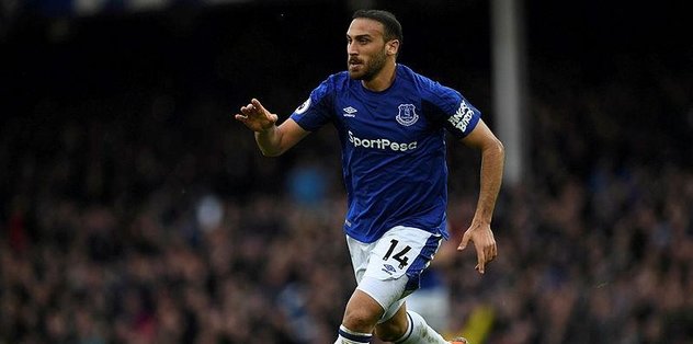 Everton sosyal medya hesabından Cenk Tosun klibi paylaştı