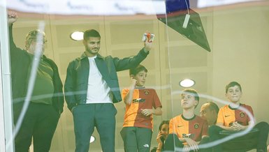 Icardi ve Mata tribünde