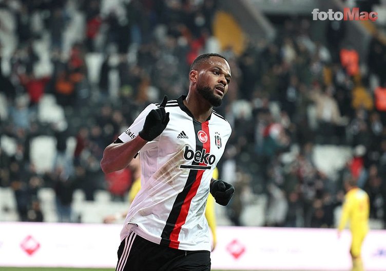 TRANSFER HABERLERİ: Beşiktaş'tan ayrılacak mı? Cyle Larin'den transfer sözleri...