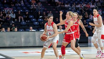 Potanın Perileri Çekya'ya mağlup!