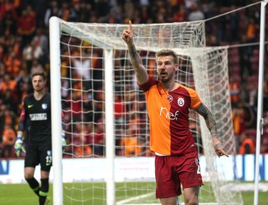 Serdar Aziz’den Galatasaray’ı şoke eden hamle!