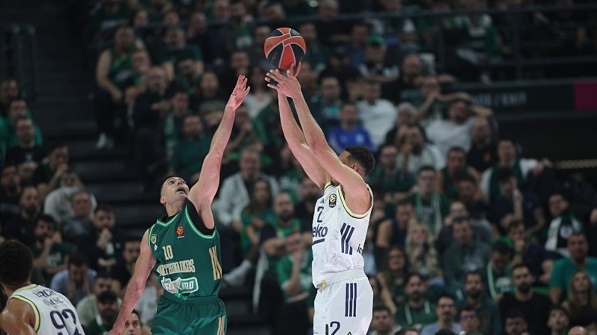 Panathinaikos-Fenerbahçe maç sonu gerginlik yaşandı!