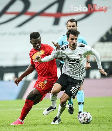 Galatasaray İrfan Can Kahveci için yıldız futbolcuyu gözden çıkardı!