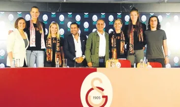 Aslan'dan imza şov