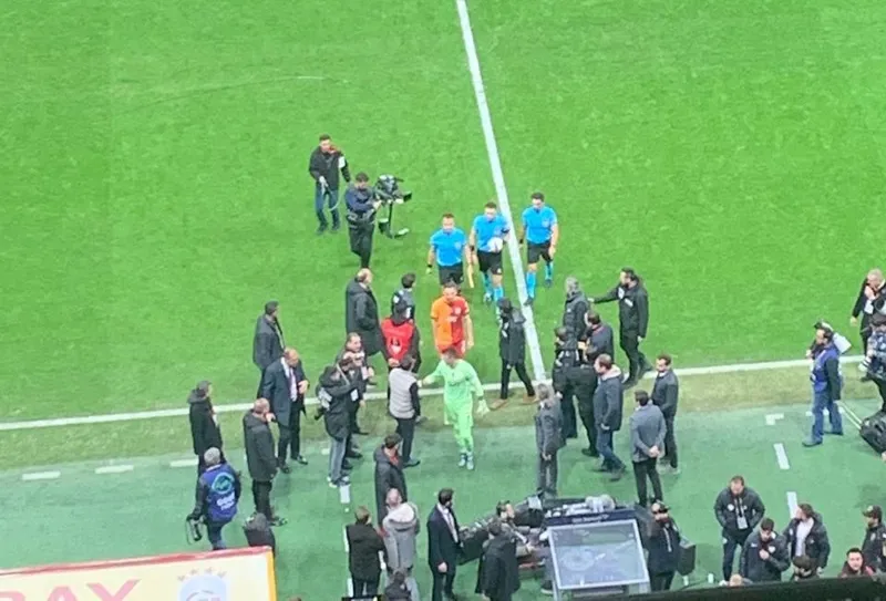 galatasarayda-okan-buruktan-oguzhan-cakira-tepki-1733073113183.jpg