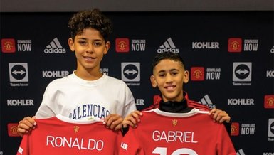 Cristiano Ronaldo'nun oğlu Ronaldo JR Manchester United'a imza attı