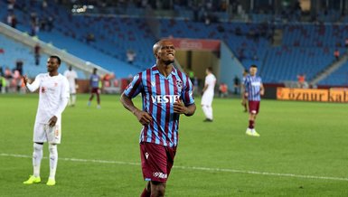 Trabzonspor'un efsanesi Necmi Perekli'den Nwakaeme'ye büüyük övgü!