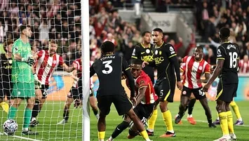 Chelsea'ye Brentford şoku!