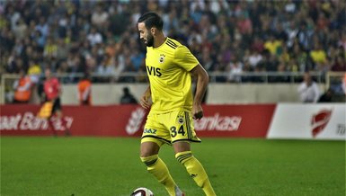 Fenerbahçe'de Adil Rami'nin sözleşmesi feshedildi