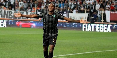 Akhisar, Rodallega ile masaya oturacak