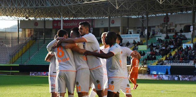 Alanya 5’liğe devam ediyor