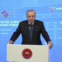 Başkan Erdoğan’dan Mete Gazoz’a tebrik