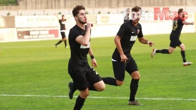 Fenerbahçe'nin yeni transferi İsmail Yüksek formayı giydi
