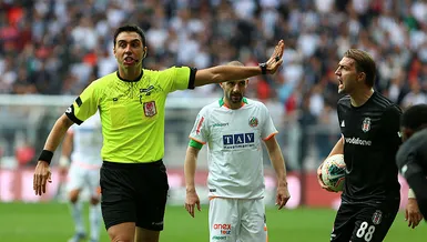 Beşiktaş ilk yarıda 53 kart gördü