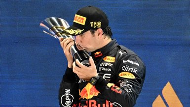 F1 Singapur Grand Prix'sinde kazanan Sergio Perez!