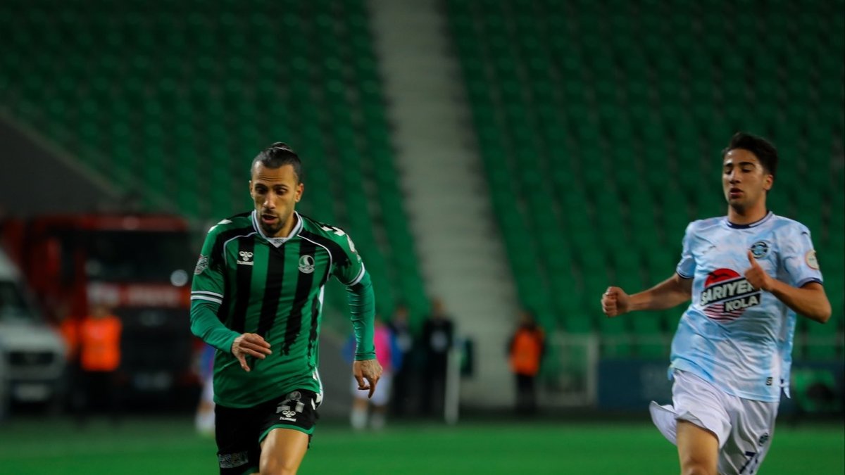 Sakaryaspor aylar sonra galibiyeti hatırladı!