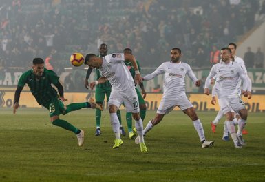 Akhisarspor - Konyaspor maçından kareler