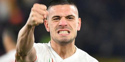 Merih Demiral'dan 'Evde kal' mesajı