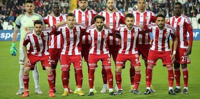 Formayı terletmeden sezonu bitirdi