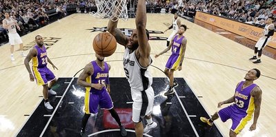 Spurs'ten Lakers'a 40 sayı fark