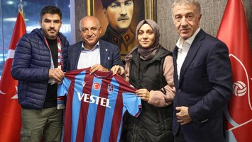 Trabzonspor Ömer Asaf'ın ailesini ağırladı
