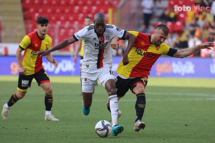 BEŞİKTAŞ TRANSFER HABERİ: PSV Atiba Hutchinson transferini bitiriyor!