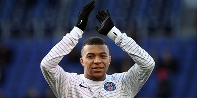 PSG'den Mbappe'ye süper kontrat!