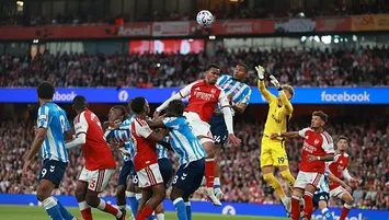 Arsenal sezona galibiyetle başladı